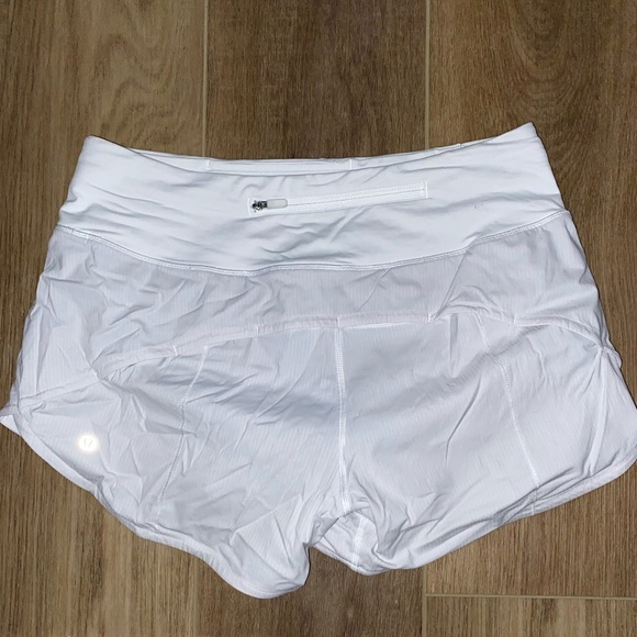 White size 6 4” speed up shorts - Picture 2 of 2